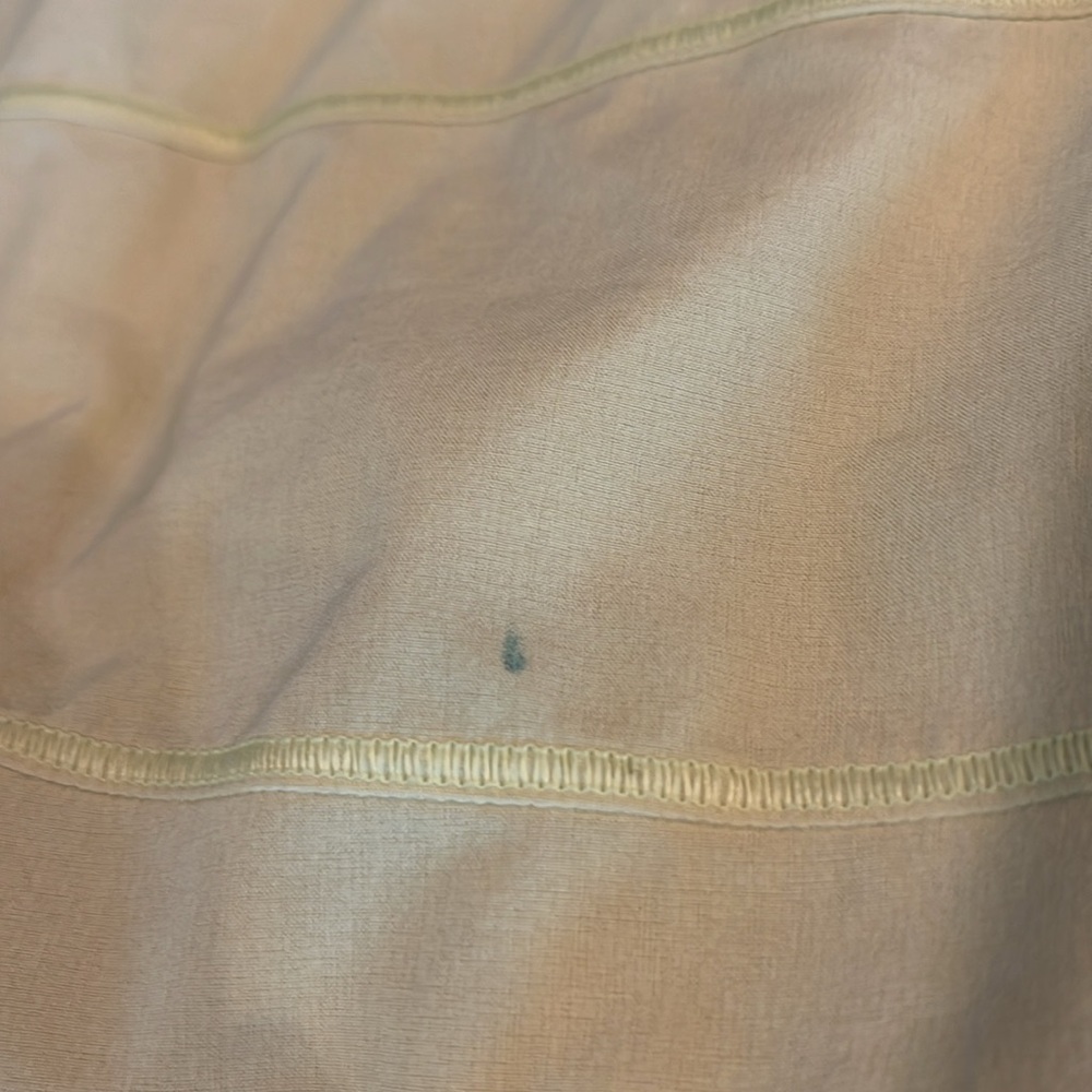 Lulu Lemon Skort Lime Green - Picture 2 of 9